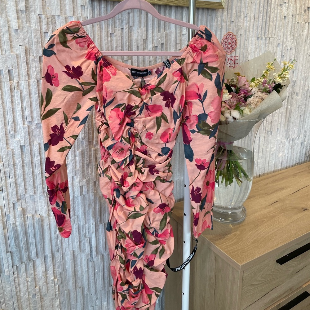 Gorgeous bodycon floral dress